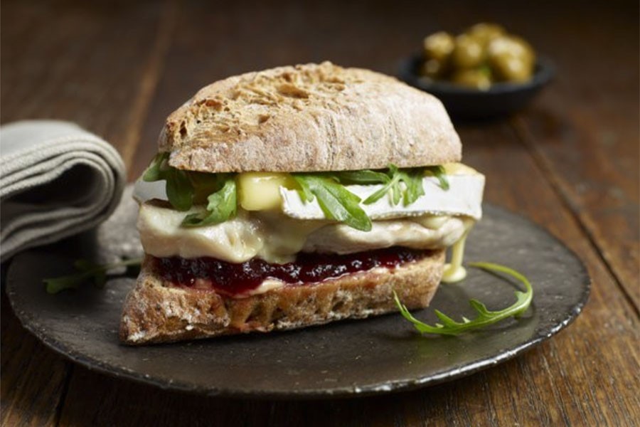 cricket-st-thomas-brie-cranberry-chicken-burger-featured-recipe