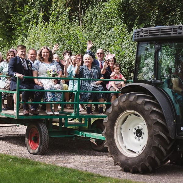wedding-tractor-ride