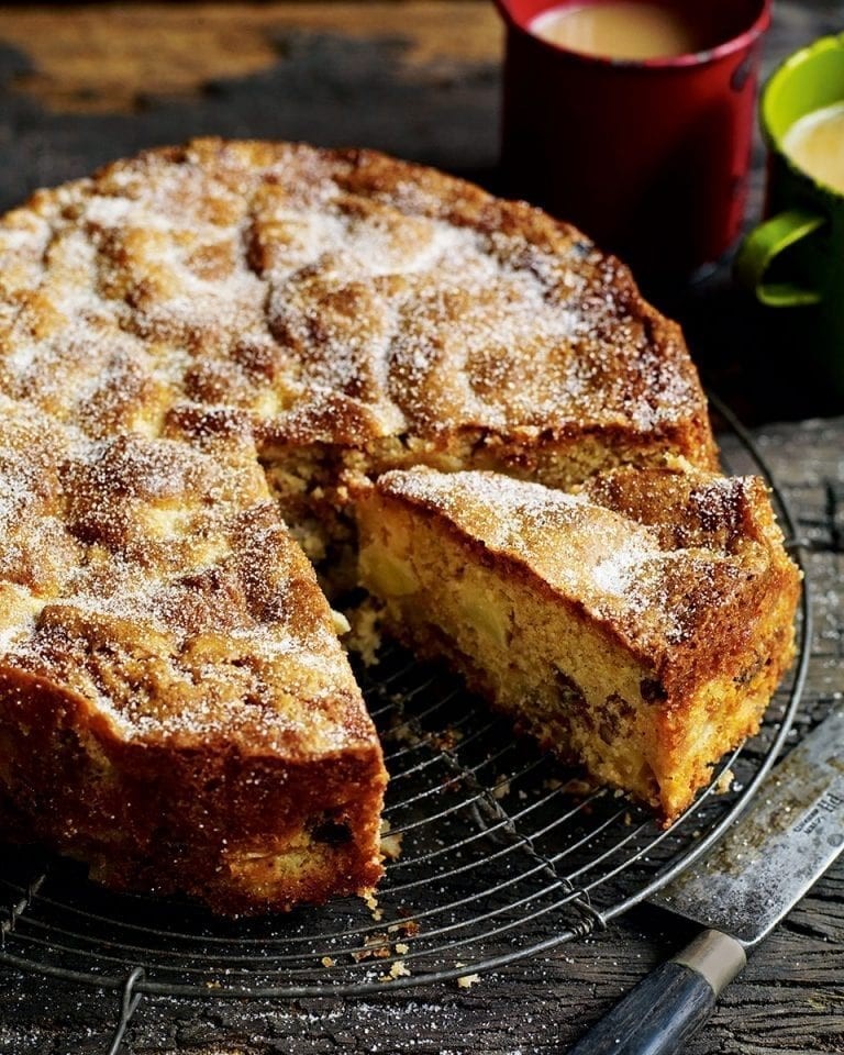 594099-1-eng-gb_chunky-apple-raisin-walnut-and-cider-cake-768x960